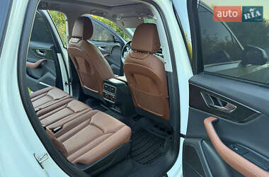 Внедорожник / Кроссовер Audi Q7 2021 в 