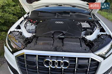 Внедорожник / Кроссовер Audi Q7 2021 в 