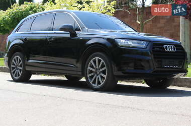 Внедорожник / Кроссовер Audi Q7 2018 в 