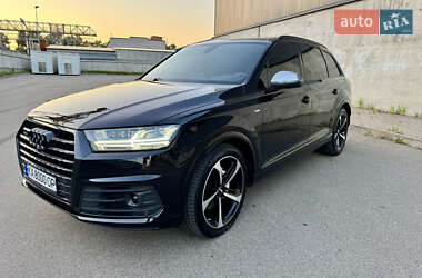 Внедорожник / Кроссовер Audi Q7 2017 в 