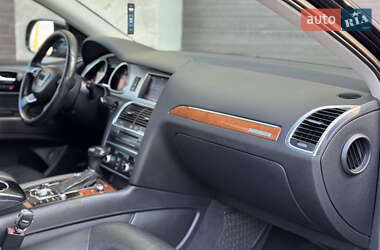 Позашляховик / Кросовер Audi Q7 2014 в 