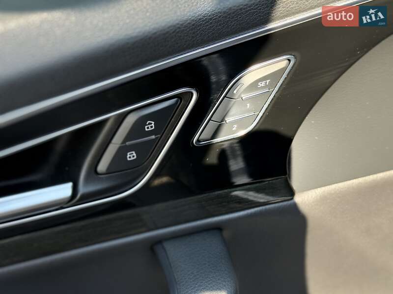 Внедорожник / Кроссовер Audi Q7 2017 в Львове