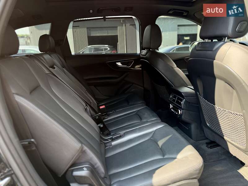 Внедорожник / Кроссовер Audi Q7 2017 в Львове