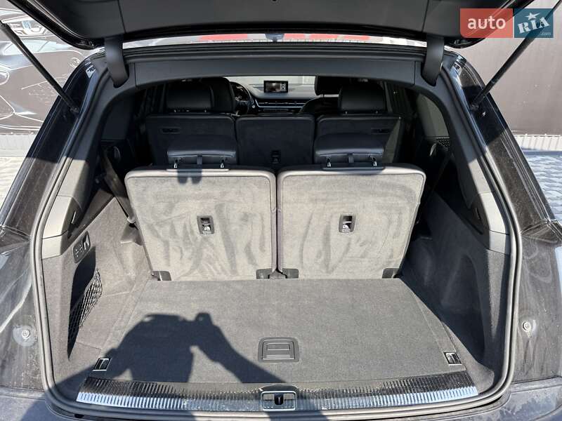 Внедорожник / Кроссовер Audi Q7 2017 в Львове