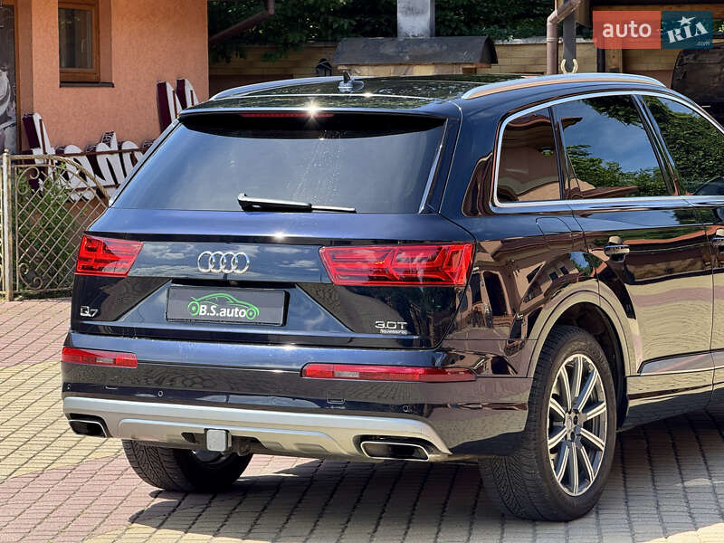 Внедорожник / Кроссовер Audi Q7 2016 в Мукачево