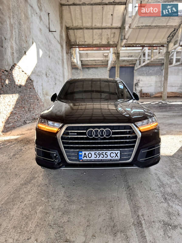 Audi Q7 2016