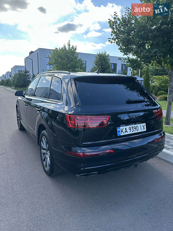 Внедорожник / Кроссовер Audi Q7 2017 в Киеве