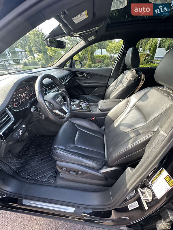Внедорожник / Кроссовер Audi Q7 2017 в Киеве