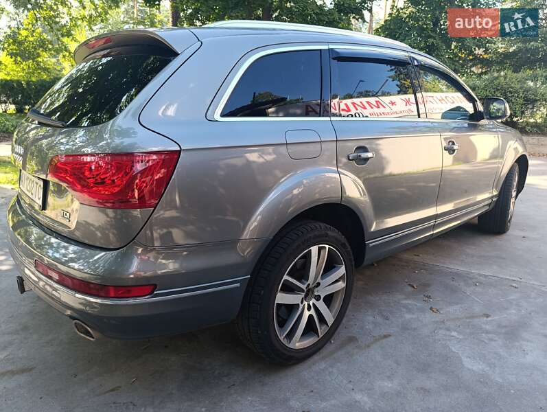 Внедорожник / Кроссовер Audi Q7 2015 в Киеве