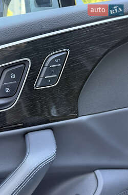 Внедорожник / Кроссовер Audi Q7 2021 в 