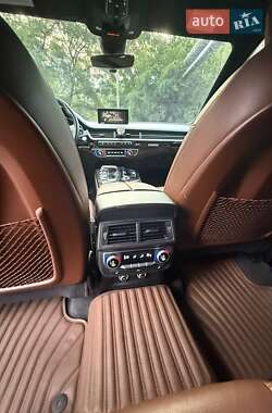 Внедорожник / Кроссовер Audi Q7 2018 в 