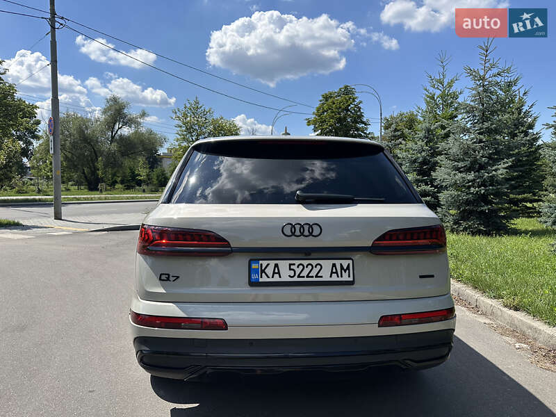 Внедорожник / Кроссовер Audi Q7 2022 в Киеве