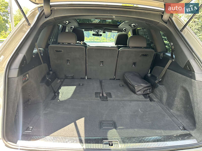 Внедорожник / Кроссовер Audi Q7 2022 в Киеве