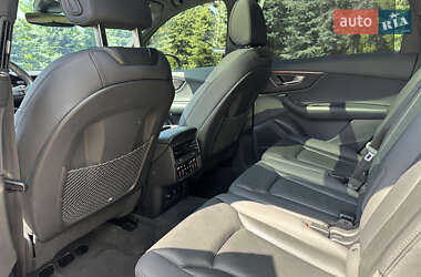 Внедорожник / Кроссовер Audi Q7 2022 в 