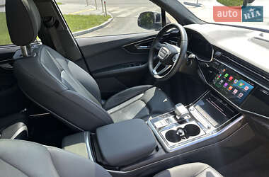 Внедорожник / Кроссовер Audi Q7 2022 в 