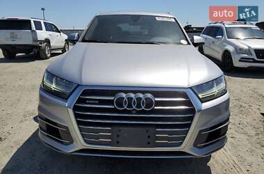 Внедорожник / Кроссовер Audi Q7 2017 в 