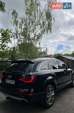 Позашляховик / Кросовер Audi Q7 2012 в 