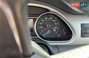 Внедорожник / Кроссовер Audi Q7 2011 в 