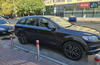 Внедорожник / Кроссовер Audi Q7 2006 в 