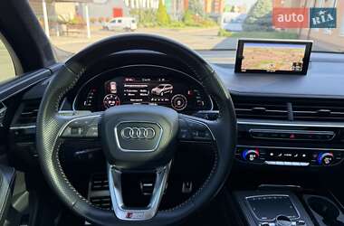 Внедорожник / Кроссовер Audi Q7 2017 в 