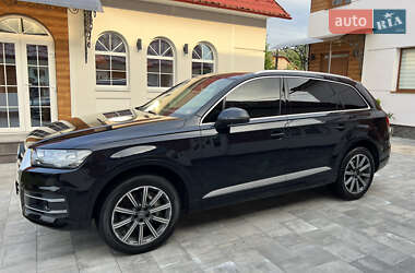 Внедорожник / Кроссовер Audi Q7 2017 в 