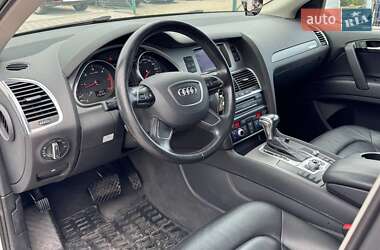 Внедорожник / Кроссовер Audi Q7 2015 в 