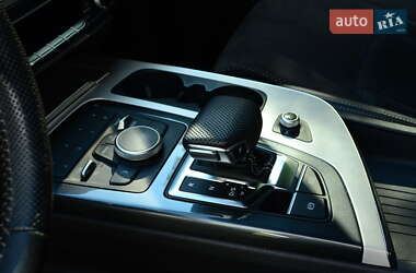 Внедорожник / Кроссовер Audi Q7 2019 в 