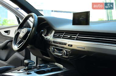 Внедорожник / Кроссовер Audi Q7 2019 в 