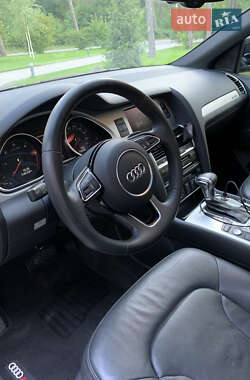 Внедорожник / Кроссовер Audi Q7 2013 в 