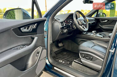 Внедорожник / Кроссовер Audi Q7 2019 в 