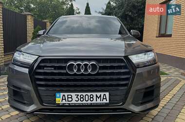 Внедорожник / Кроссовер Audi Q7 2017 в 