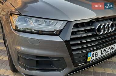 Внедорожник / Кроссовер Audi Q7 2017 в 