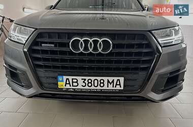 Внедорожник / Кроссовер Audi Q7 2017 в 