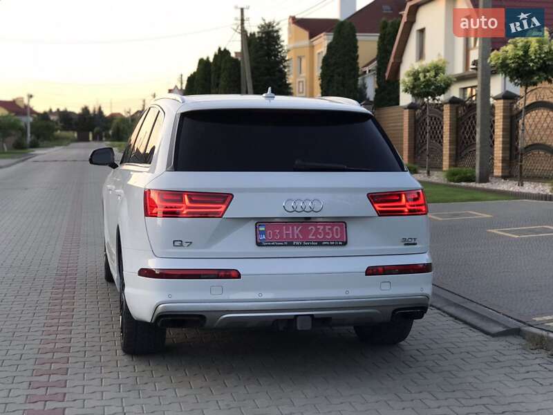 Внедорожник / Кроссовер Audi Q7 2016 в Луцке