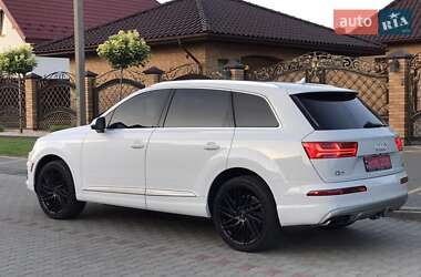 Позашляховик / Кросовер Audi Q7 2016 в 