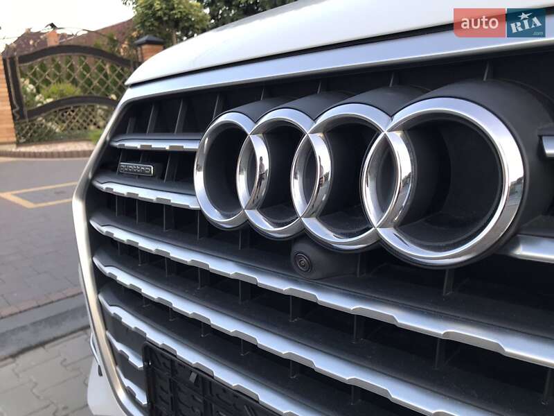 Внедорожник / Кроссовер Audi Q7 2016 в Луцке