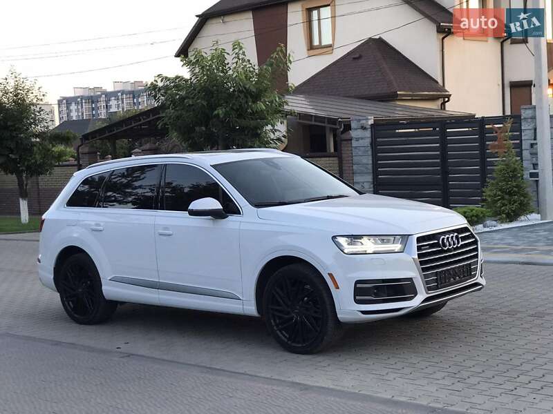 Внедорожник / Кроссовер Audi Q7 2016 в Луцке