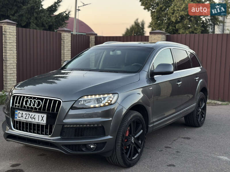 Внедорожник / Кроссовер Audi Q7 2014 в 