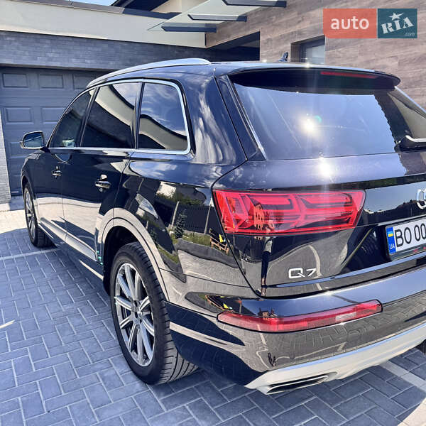 Внедорожник / Кроссовер Audi Q7 2017 в Тернополе