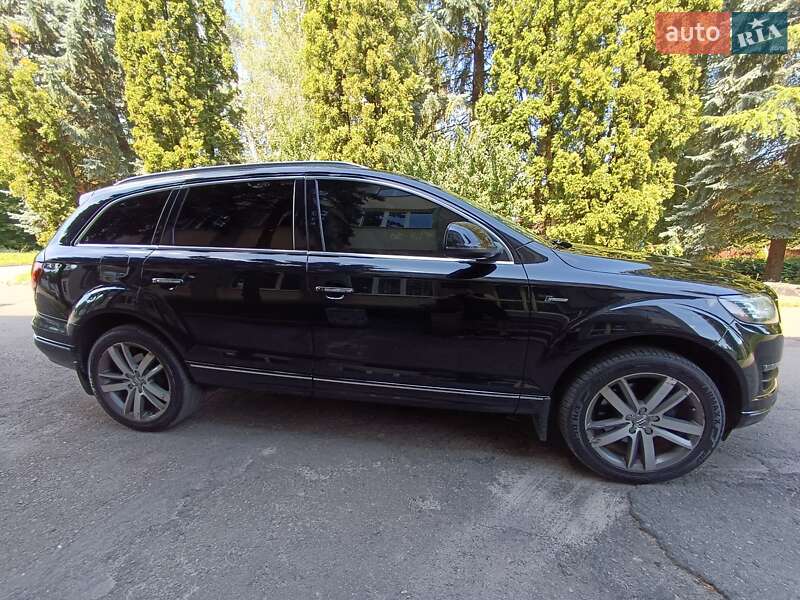 Внедорожник / Кроссовер Audi Q7 2014 в Ровно