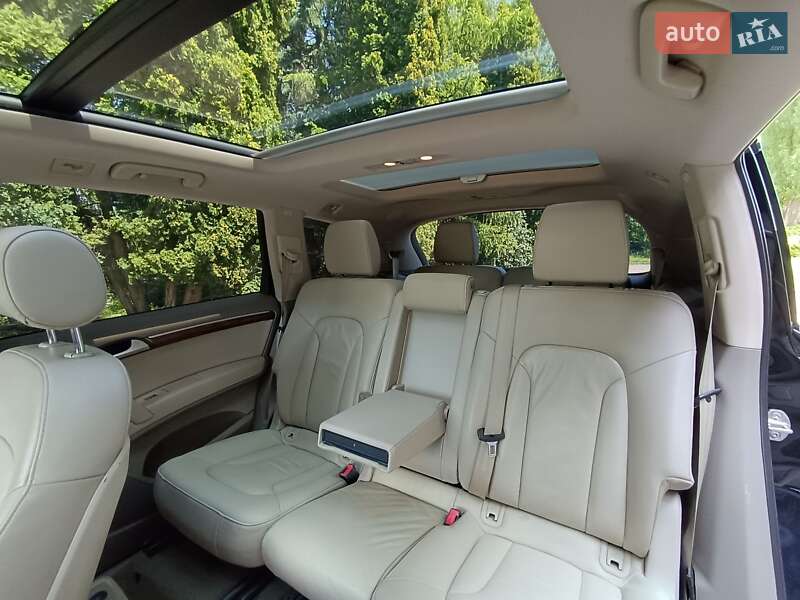 Внедорожник / Кроссовер Audi Q7 2014 в Ровно