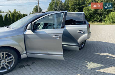 Внедорожник / Кроссовер Audi Q7 2008 в 