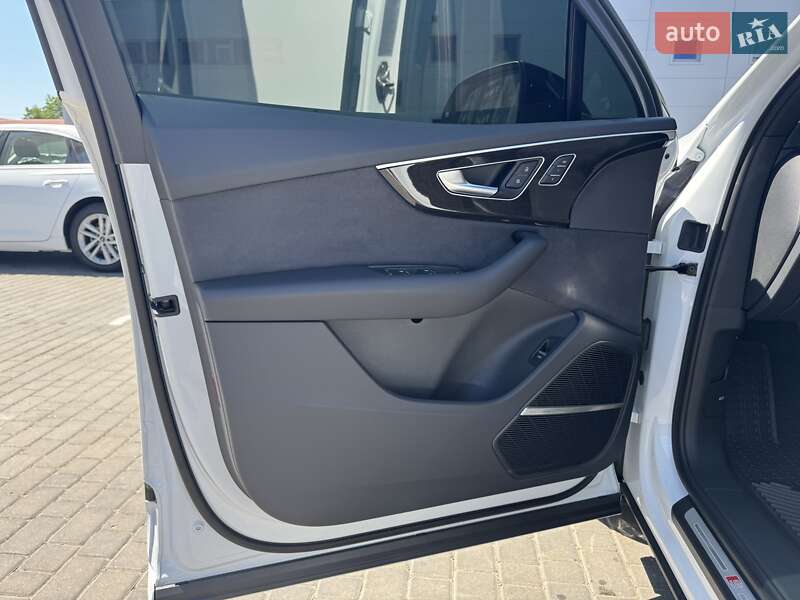 Внедорожник / Кроссовер Audi Q7 2025 в Одессе