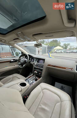 Внедорожник / Кроссовер Audi Q7 2015 в 