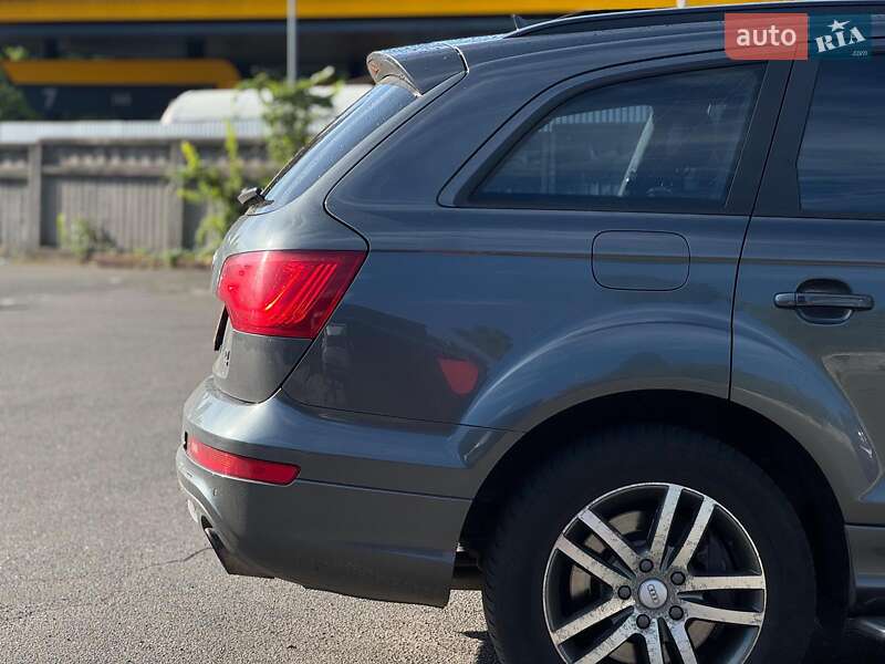 Внедорожник / Кроссовер Audi Q7 2010 в Киеве