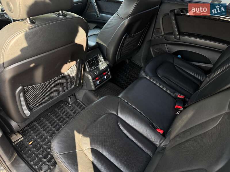 Внедорожник / Кроссовер Audi Q7 2010 в Киеве