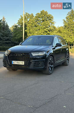 Внедорожник / Кроссовер Audi Q7 2015 в 