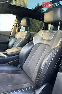 Внедорожник / Кроссовер Audi Q7 2015 в 