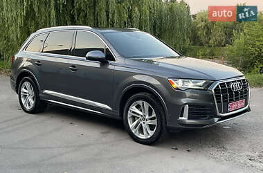 Внедорожник / Кроссовер Audi Q7 2021 в 