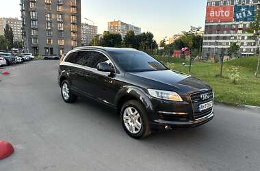 Внедорожник / Кроссовер Audi Q7 2007 в 